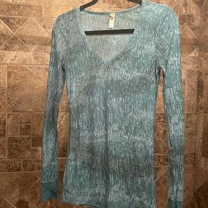 BKE Long-sleeve V-neck Top